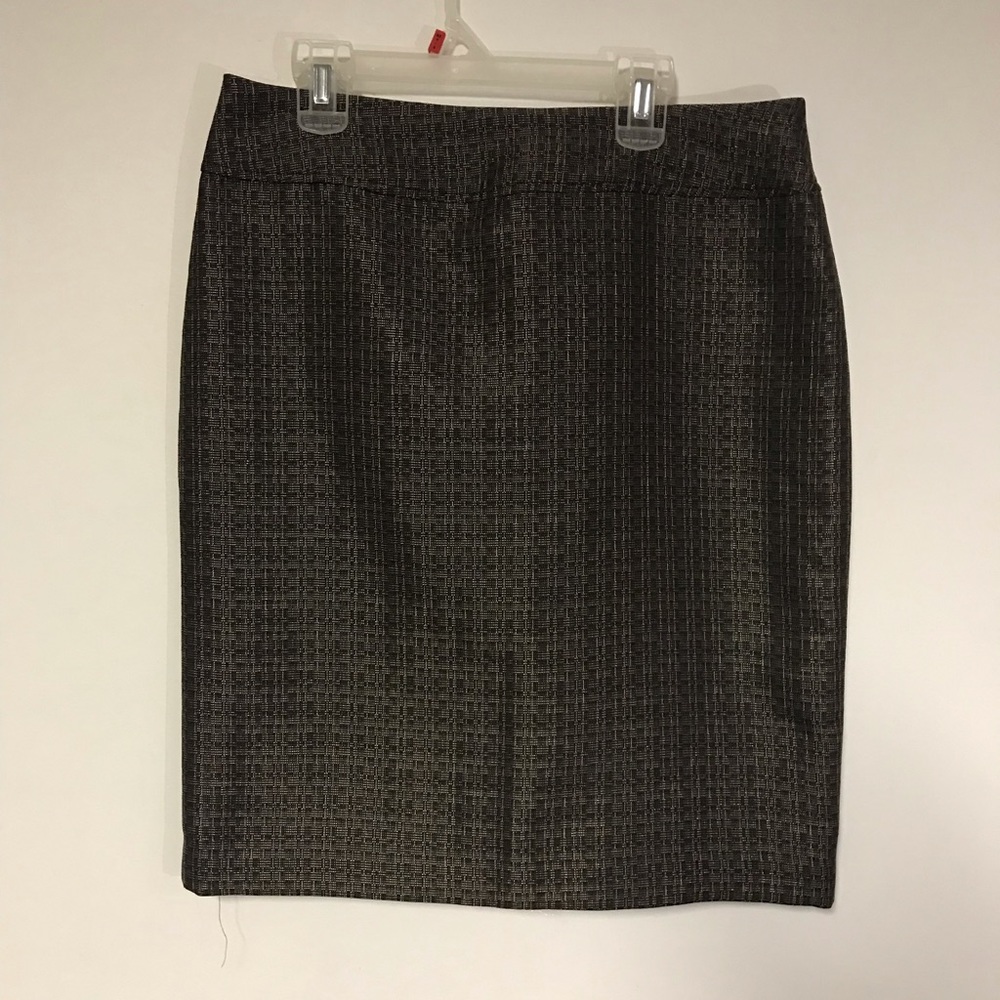 Suit - Picture 4 of 4